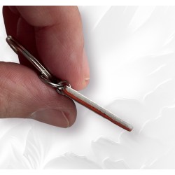 porte clé bleu blanc rouge vue de profil