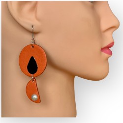 boucle d'oreille mono en cuir orange