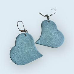 boucles d'oreilles romantiques Juillac en Corrèze vue de dos