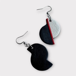 Bijoux boucles d'oreilles en cuir faits main vie de dos et de face