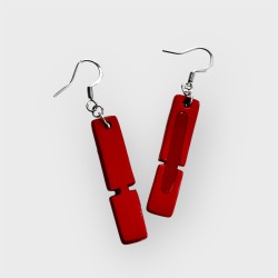 BOUCLES D'OREILLES EN CUIR ROUGE VUE DE DOS ET DE FACE