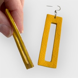 BIJOUX UNIQUE EN CUIR POMPADOUR