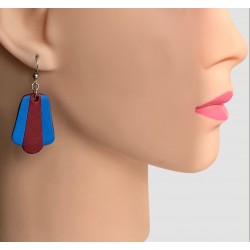 Boucles d'oreilles Catherine en cuir portées