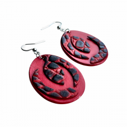 Boucles d'oreilles ovales créoles en cuir rouge