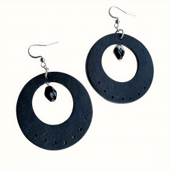 créoles en cuir noir et blanc vue de dos