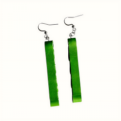 Boucles d'oreilles en cuir vert vue de dos