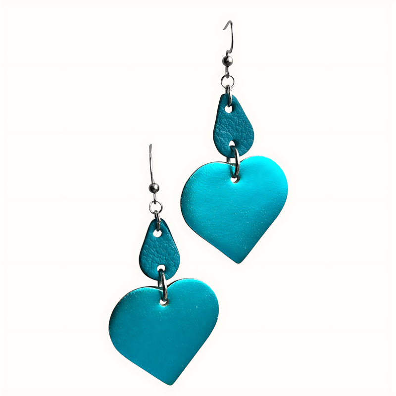 Créoles artisanales pendantes en cuir bleu scintillant