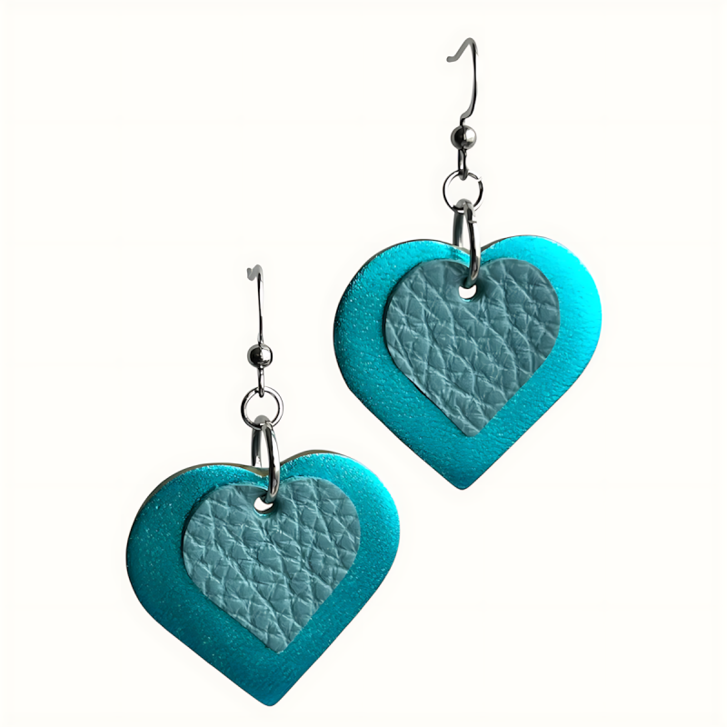 Boucles d'oreilles artisanales cœursen cuir bleu scintillant
