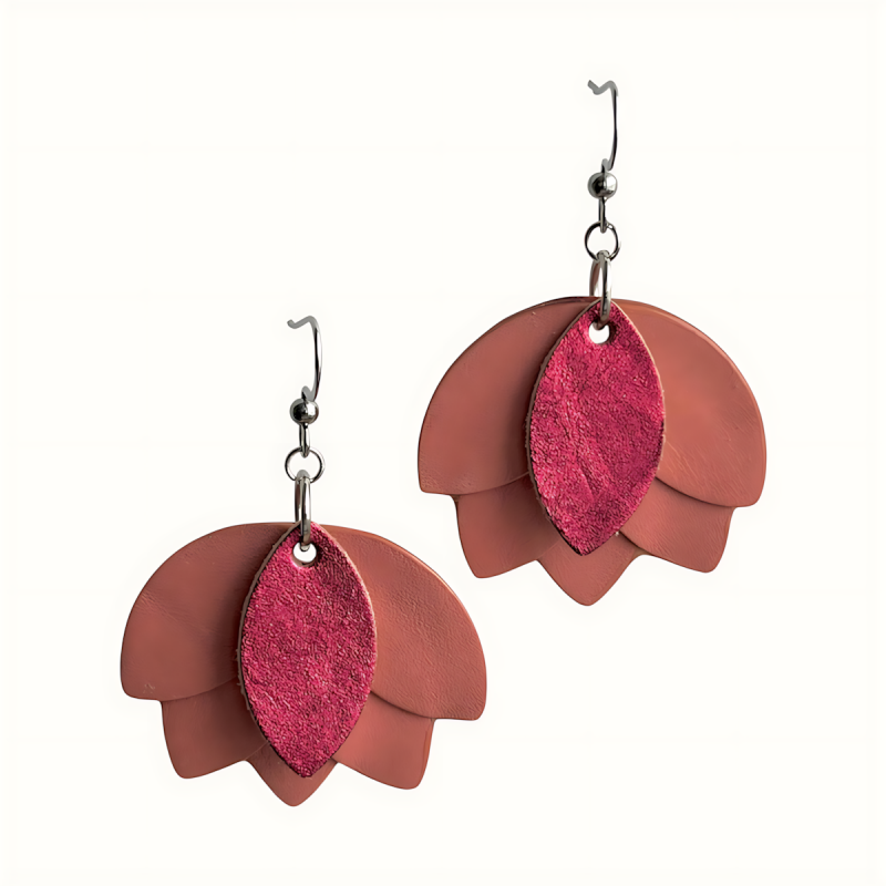 Boucles d'oreilles artisanales en cuir rose