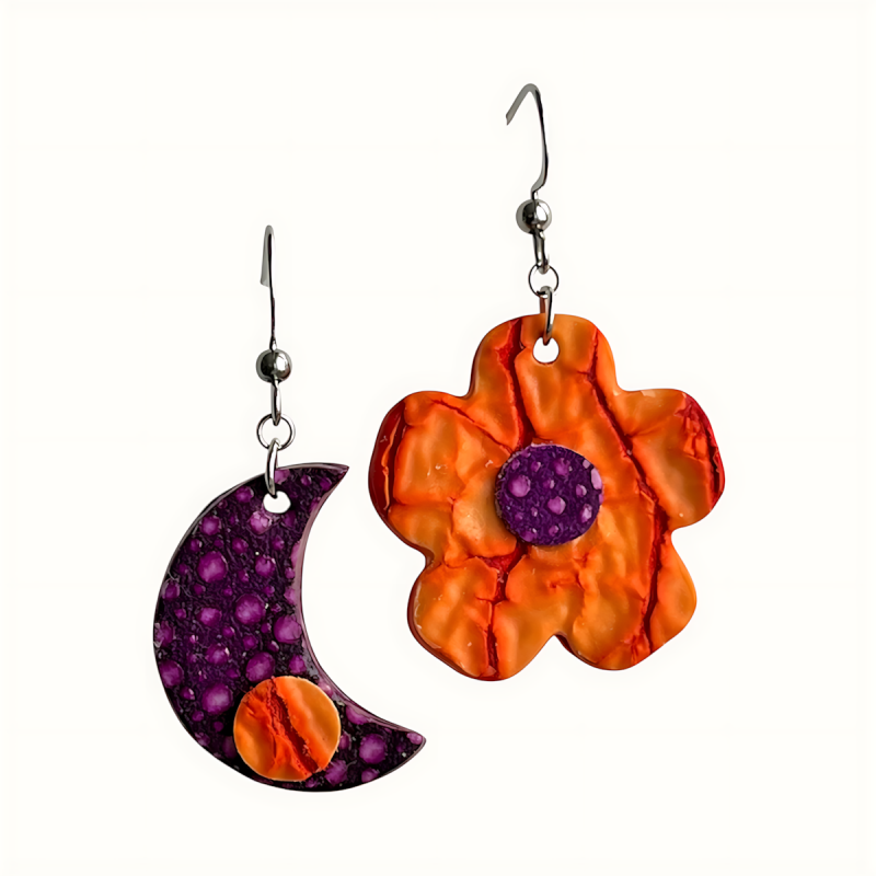 Boucles d'oreilles en cuir asymétriques lune et fleur
