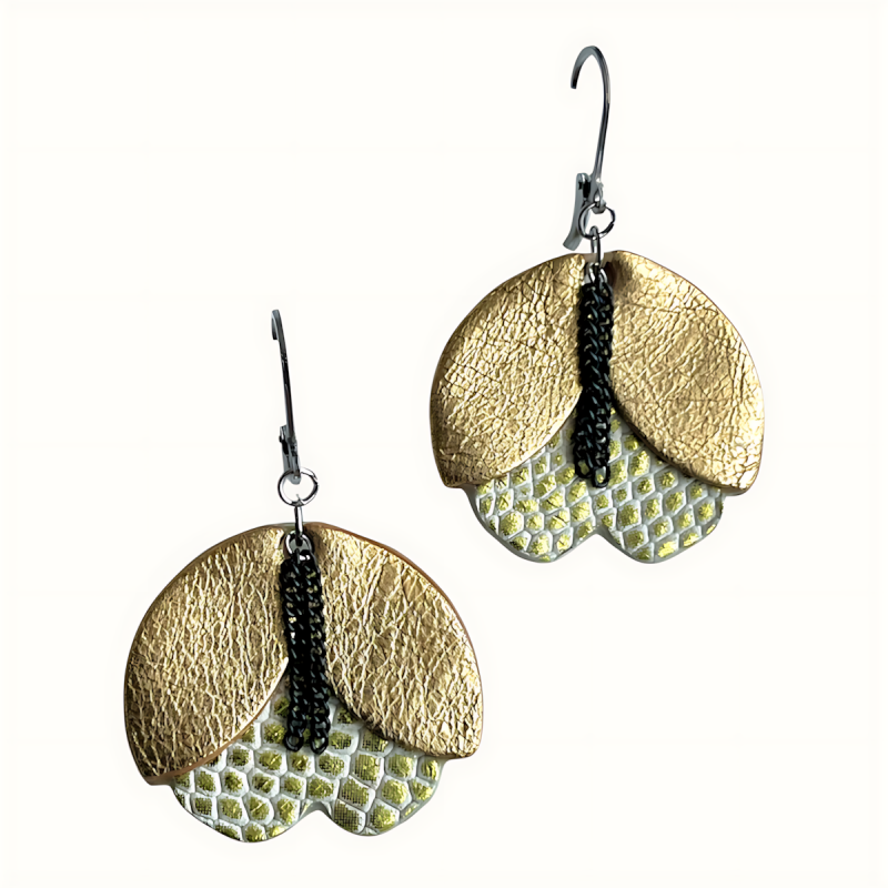 Boucles d'oreilles pétales en cuir doré